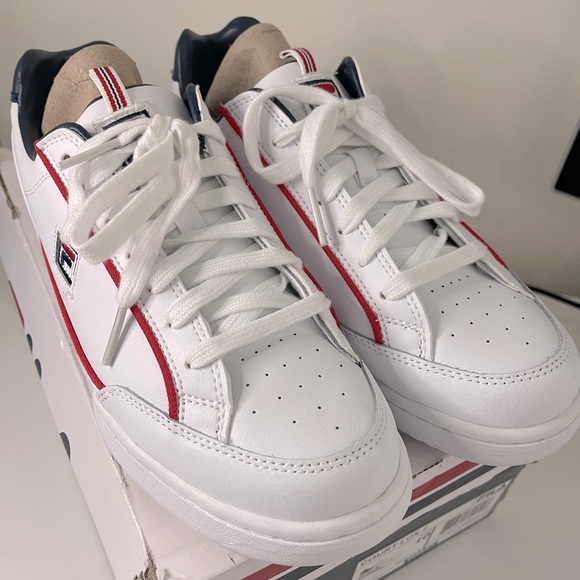 NEW! FILA Court Lux 2 sneakers. Sold out model! Women Size 10. - Picture 6 of 7